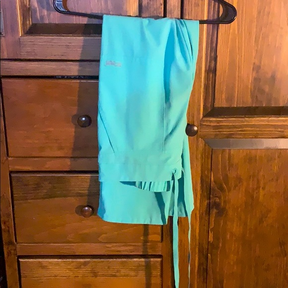 Scrub set - Picture 4 of 5